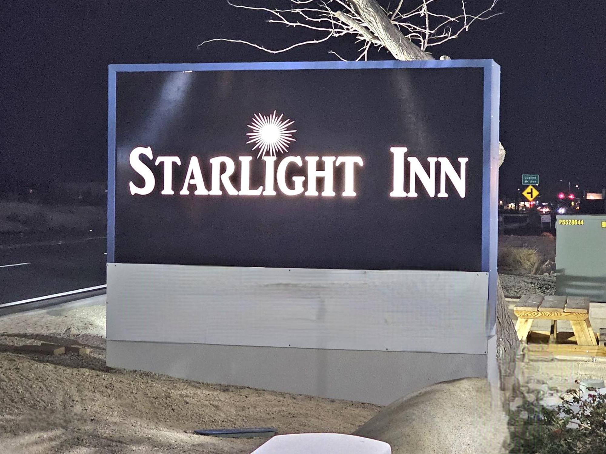Starlight Inn Туентинайн Палмс Екстериор снимка