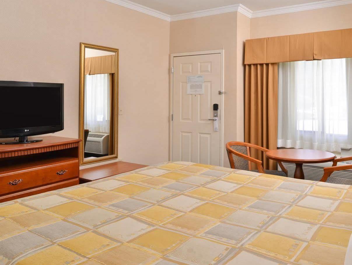 Starlight Inn & Suites Motel 29 Palms Joshua Tree National Park Туентинайн Палмс Екстериор снимка