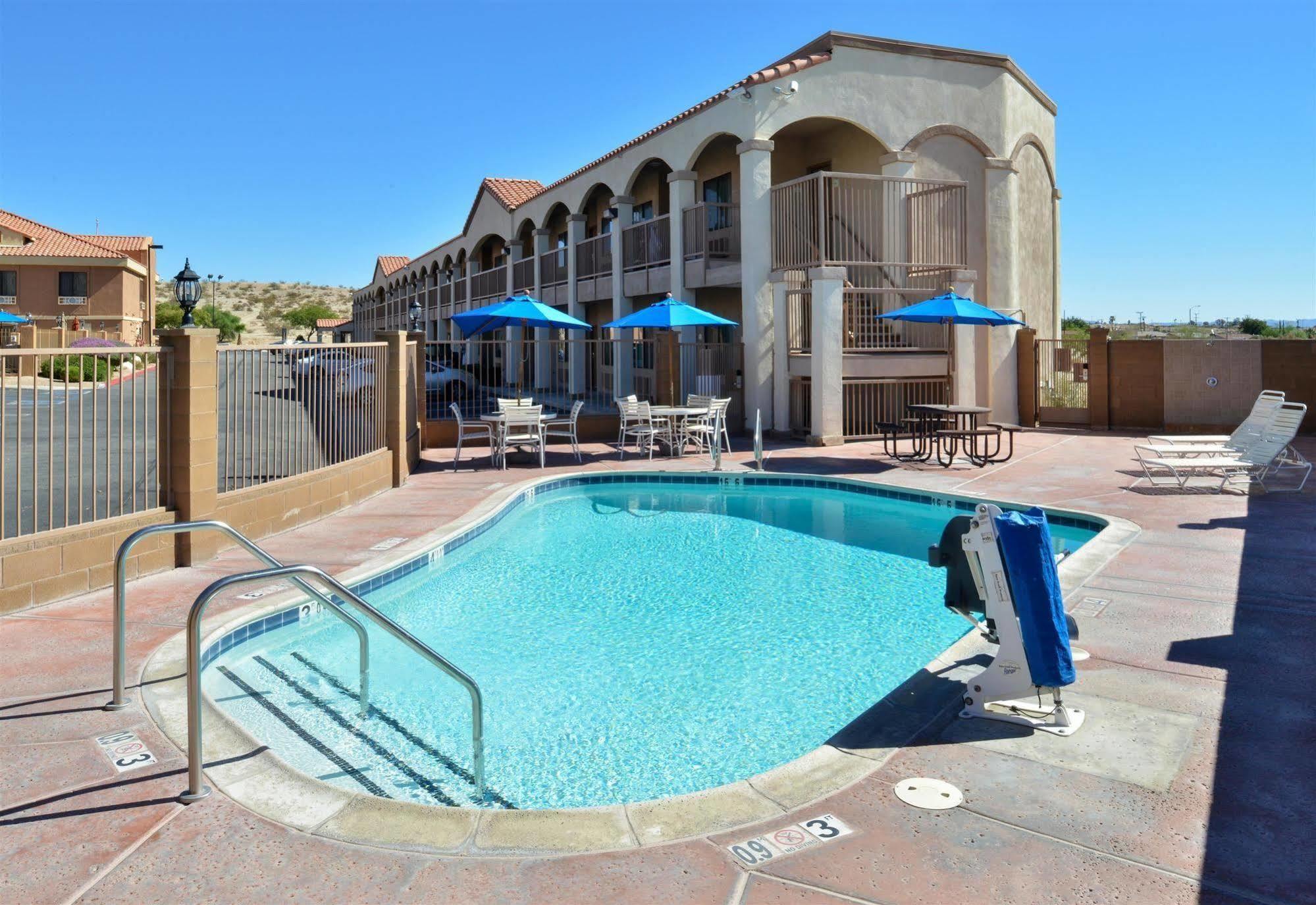 Starlight Inn & Suites Motel 29 Palms Joshua Tree National Park Туентинайн Палмс Екстериор снимка